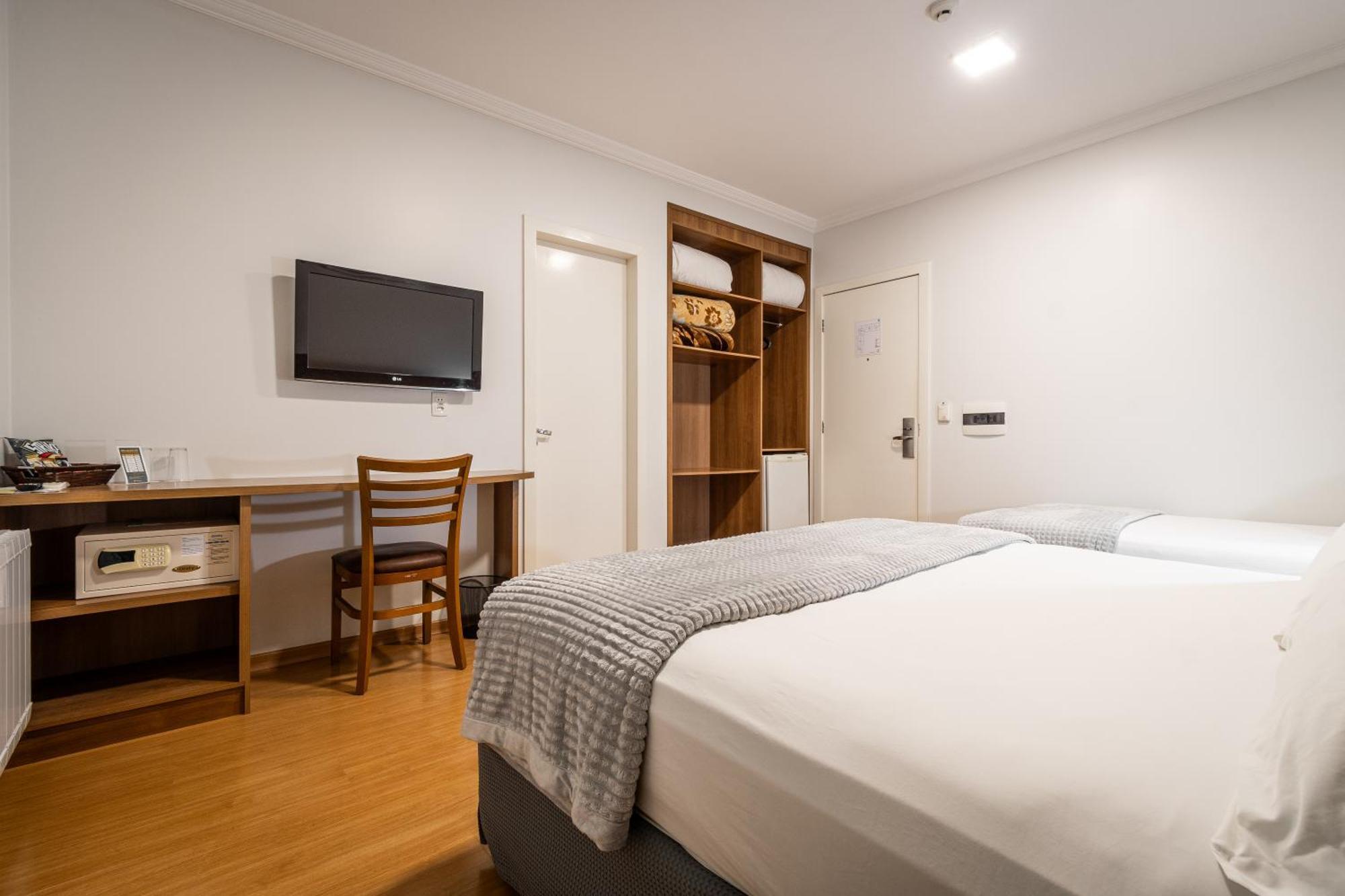 Hotel Kindermann Cacador Екстер'єр фото